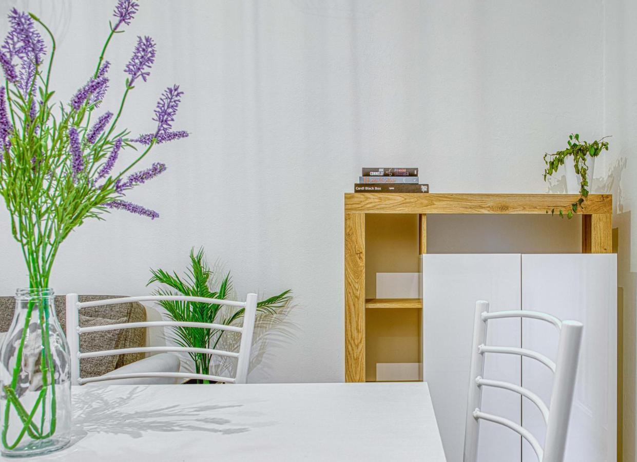 Апартаменты Joivy Warm And Inviting Flat With Balcony Милан Экстерьер фото