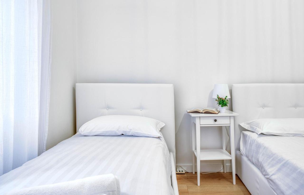 Апартаменты Joivy Warm And Inviting Flat With Balcony Милан Экстерьер фото